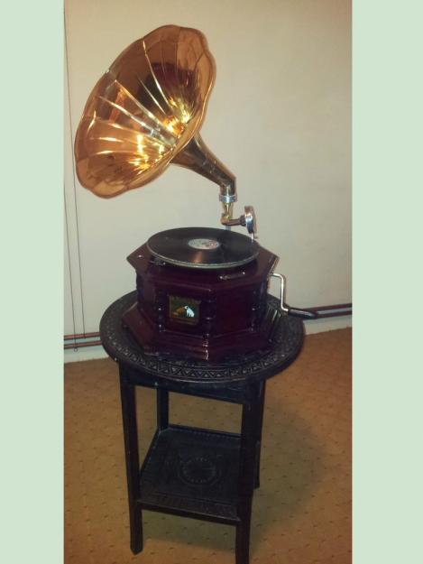 gramofon de colectie , decor, ideal ca si cadou - Pret | Preturi gramofon de colectie , decor, ideal ca si cadou