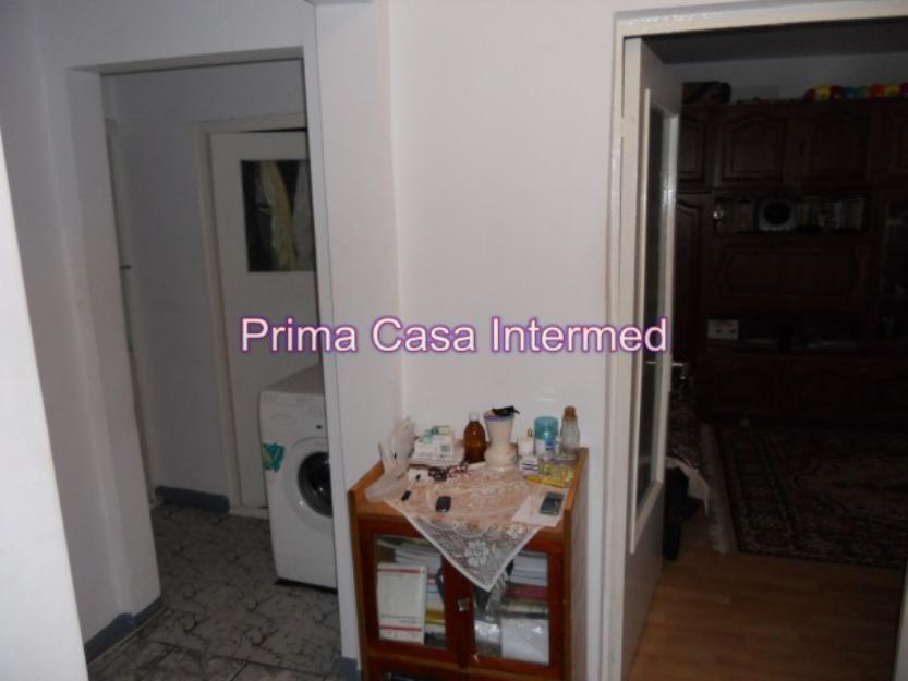 apartament 3 cam decomandat cf 1 Poarta 6 - Pret | Preturi apartament 3 cam decomandat cf 1 Poarta 6