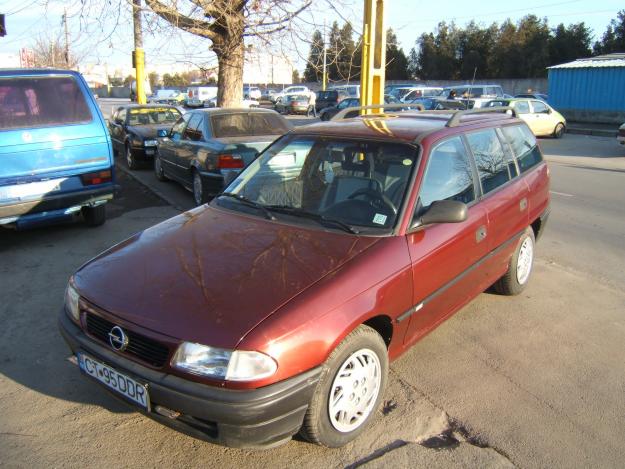 Opel Astra caravan - Pret | Preturi Opel Astra caravan