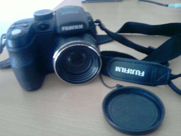 Vand Fujifilm Finepix s1000fd - Pret | Preturi Vand Fujifilm Finepix s1000fd