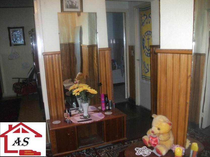 Apartament cu 3 camere - Pret | Preturi Apartament cu 3 camere